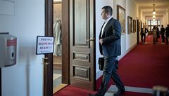 Ministr vnitra Jan Hamá�ek na mimo�ádné sch�zi vlády kv�li koronaviru.