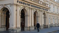 V nemocnici se chystají lka s ventilátory.