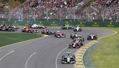 Velká cena Austrálie formule 1 byla zrušena, vedení odložilo závody v Bahrajnu a Vietnamu