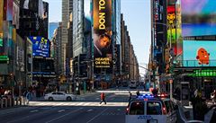 Na nmst Times Square v New Yorku postelili dv eny a dt, jsou mimo ohroen ivota