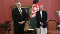 Americký ministr zahraničí Mike Pompeo a afghánský prezident Ašraf Ghaní v...