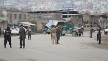 Nkolik ozbrojench mu zatoilo ve stedu rno na chrm sikh v Kbulu.