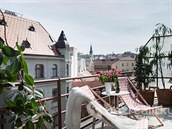 Velký byt s terasou v Jungmannov ulici je nyní k mání za 21 tisíc msín.