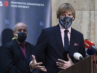 Ministr zdravotnictv na tiskov konferenci 24. bezna k dosavadnmu vvoji...