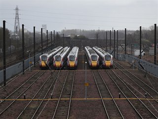 Velk Britnie. Zaparkovan vlaky ve mst Gateshead, kter le u eky Tyne....