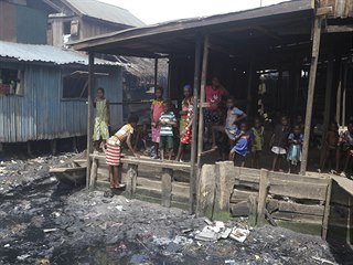 Obyvatel slumu Lagos v Nigrii.