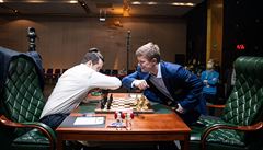 Spoiler od mistra světa! V Jekatěrinburgu probíhá šachový turnaj, jeden z posledních, který koronavir nenarušil