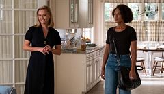 Seriál Ohníky vude kolem (2020). Tvrce Liz Tigelaarová.