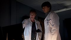 Snímek Nákaza (2011). Re�ie: Steven Soderbergh.