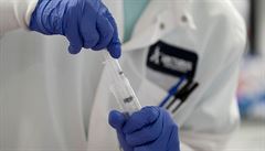 Austrálie chce dodat vakcínu na koronavirus od AstraZenecy všem svým obyvatelům zdarma. Musí ale být účinná