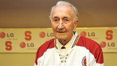 Český hokej přišel o jednu z největších legend. Zemřel šéf zlaté generace Zábrodský, bylo mu 97 let