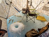 Rybáský stan na ledu Ochotského moe