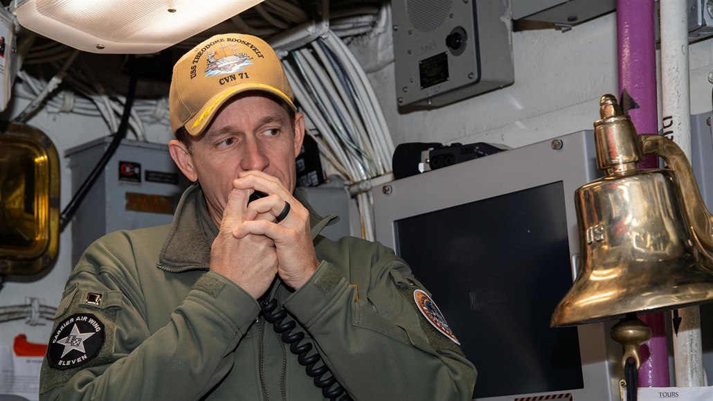 Kapitán Brett Crozier, velitel letadlové lod USS Theodore Roosevelt.