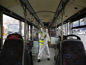 Dezinfekce istanbulských autobus, 3. dubna.
