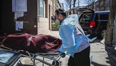 Koronavirus si vyžádal v New Yorku mnoho obětí. | na serveru Lidovky.cz | aktuální zprávy