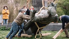 Odstranění sochy Koněva je porušením bilaterální smlouvy, tvrdí Rusko. Je připraveno vést dialog