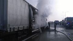Hoc kamion zablokoval Prask okruh, provoz ve smru na letit byl zcela zastaven
