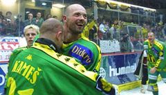 Jií Dopita jakoto vsetínská hvzda ve finále play off 2001 proti Spart