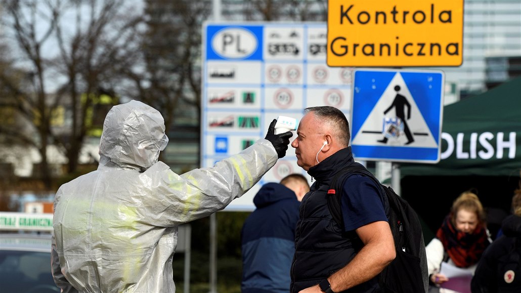 Kontroly zdravotního stavu na nmecko-polské hranici.