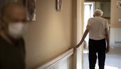 Od pondělí se opět zpřístupní domovy seniorů. Obnoví se i sociální služby pro klienty do 50 let, pro ostatní za měsíc