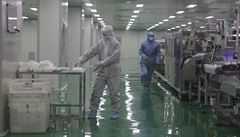 Výroba obli�ejových masek v �ín�