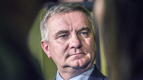 Vratislav Myná�.