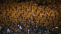 Izraelci v Tel Avivu protestuj proti Benjaminu Netanjahuovi za dodrovn...