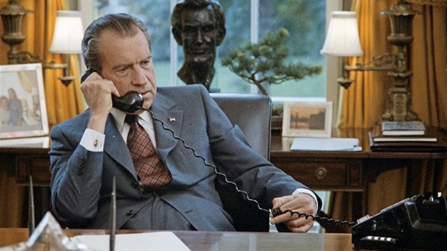 Ikona skandálu. V době Nixonovy rezignace bylo režisérovi Charlesi Fergusonovi...