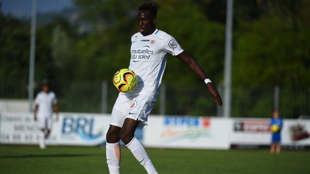 Junior Sambia v dresu Montpellieru.