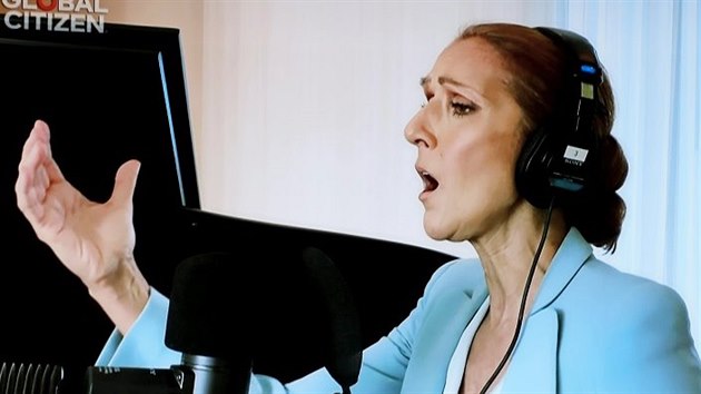 Modlitba. Ke kanadské zpěvačce Céline Dionové (na snímku) se ve finálové písni...