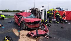 Při hromadné nehodě na 11. kilometru na dálnici D1 u Prahy se 24. dubna 2020... | na serveru Lidovky.cz | aktuální zprávy