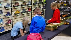 PLZE�. 27. 4. Po �áste�ném uvoln�ní karanténních opat�ení se zákazník�m otev�el...