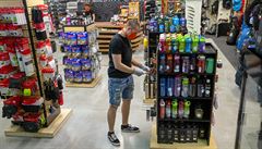 PLZE�. 27. 4. Po �áste�ném uvoln�ní karanténních opat�ení se zákazník�m otev�el...