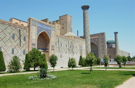 Samarkand, jedno z nejvtch mst Hedvbn stezky. Krom starobylch...
