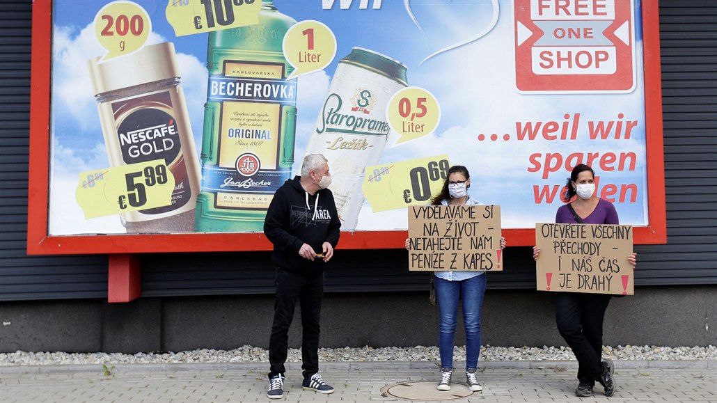 Na hraniním pechodu do Nmecka ve Folmav na Domalicku protestovali 1....