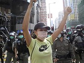 1. kvtna se v Hong Kongu ped obchodním centrem shromádili pro-demokratiní...