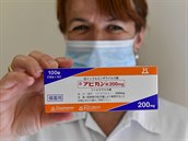 Do praské Veobecné fakultní nemocnice dorazil 27. dubna 2020 japonský lék...
