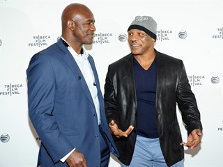 Mike Tyson a Evander Holyfield u opt coby ptel ped esti lety.