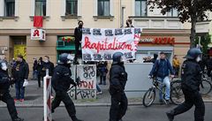 Prvomjov demonstranti v Berln zranili tyi novine. Protesty svolali levicov radiklov