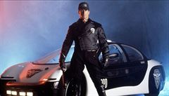 Film Demolition Man (1993). Re�ie: Marco Brambilla.