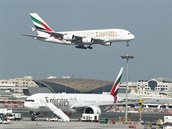 Emirates je letecká spolenost Spojených arabských emirát, vlastnná emirátem...