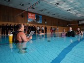 Oddávat v plavkách s dýchacím p�ístrojem asi hned tak n�co nep�ekoná.