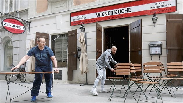 Od pátku mohou ve Vídni otevít restaurace.