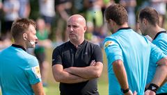 �editel SFC Opava Jaroslav Rov�an komunikuje s rozhod�ími