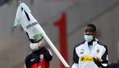 Marcus Thuram s rou�kou a rohovým praporkem