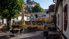 V pohádkové Noci na Karltejn nesmí na ikonický hrad tyící se nad Berounkou...