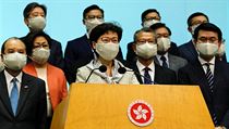 Hongkongská předsedkyně místní správy Carrie Lamová oznamuje plůány ohledně...