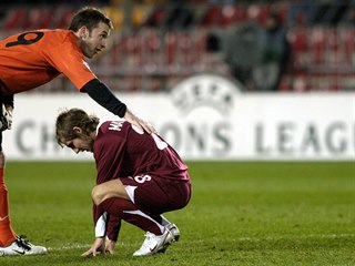 Jaromr Blaek a Miroslav Matuovi v zpase Sparta vs. Thun v prosinci 2005.
