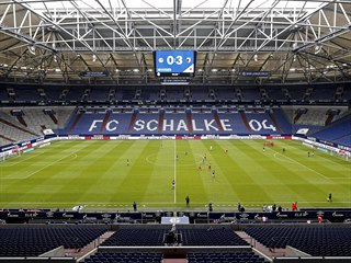 Przdn tribuny v Schalke