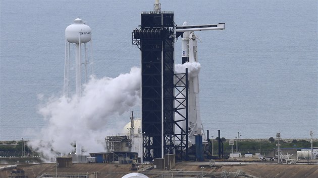 Muskova SpaceX zatím první let komerní spolenosti do vesmíru uskutenit...